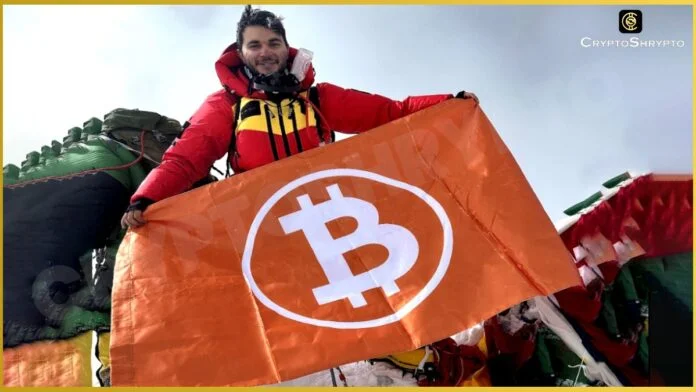Bitcoiner Raises the Orange Flag on Mount Everest